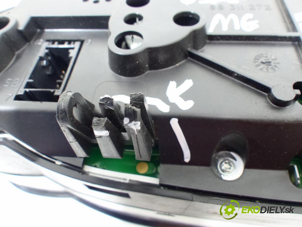 Rover 75 2.5 V6 190 HP  140 kW 2500 cm3  Prístrojovka  (Prístrojové dosky, displeje)