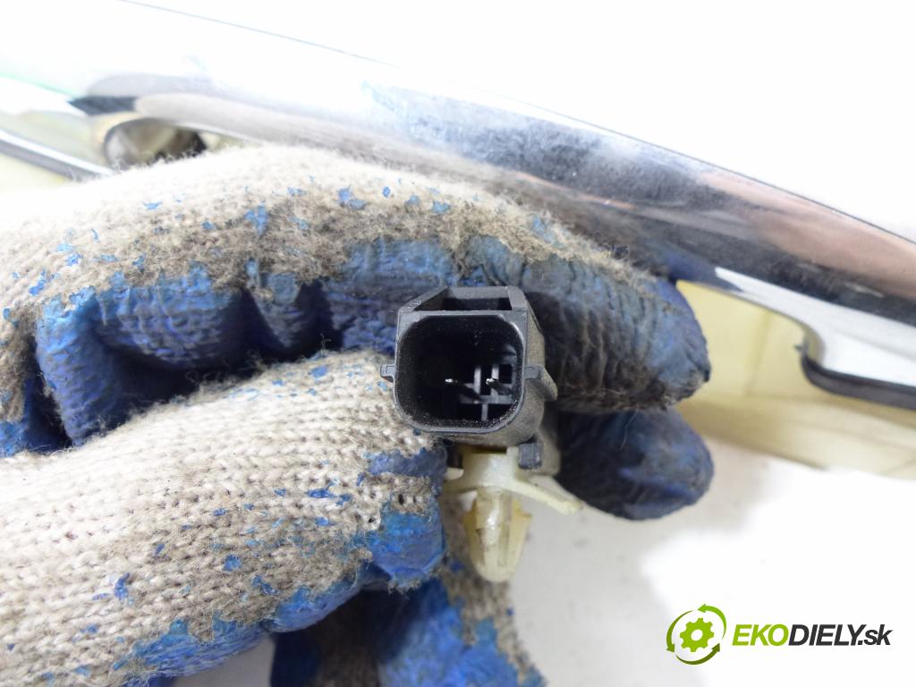 Kia Opirus / Amanti 3.5 V6 203km  149 kW 3500 cm3  Kľučka predný ľavá strana vonkajšia  (Vonkajšie predné ľavé)