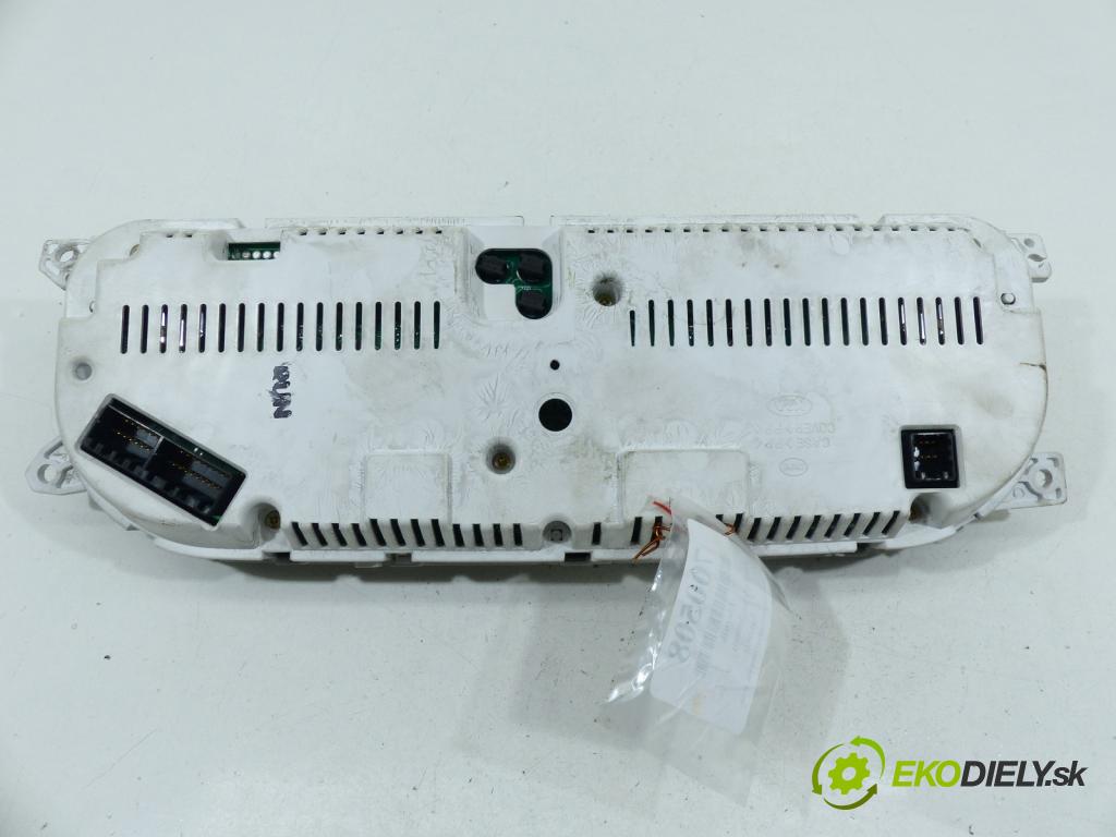 Kia Opirus / Amanti 3.5 V6 203km  149 kW 3500 cm3  prístrojovka  (Přístrojové desky, displeje)