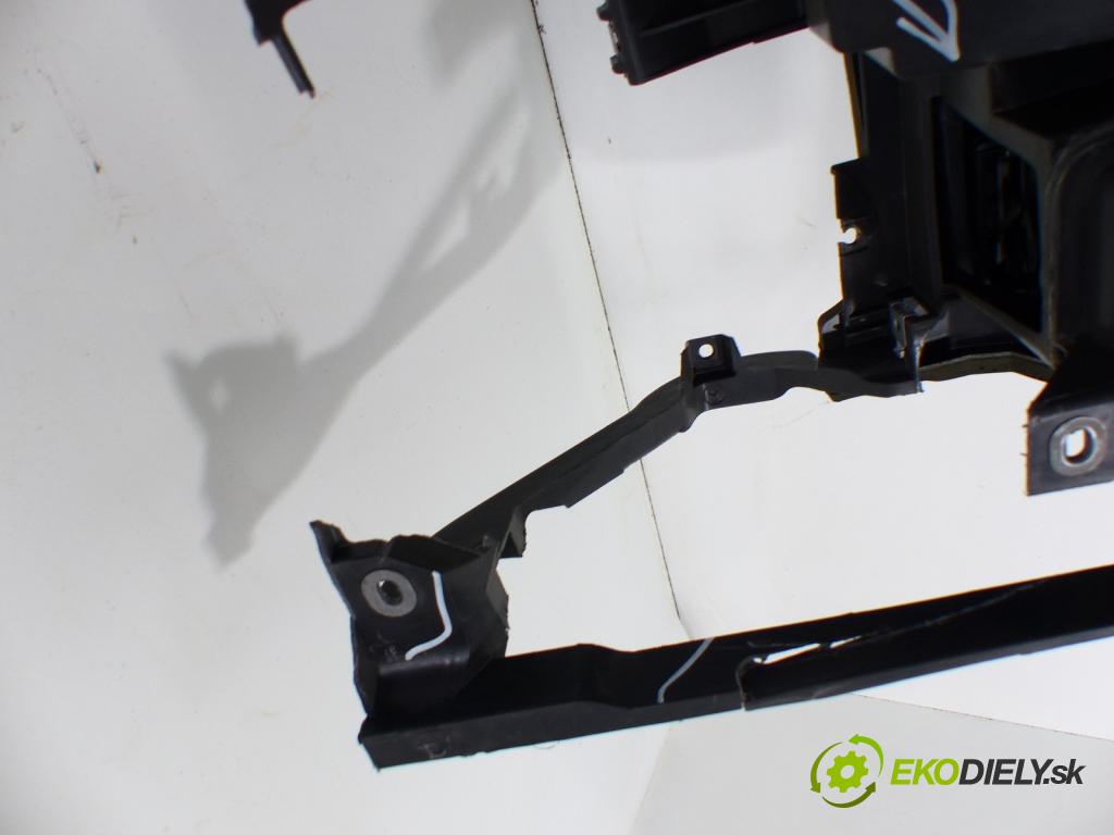 Vw Jetta V 2005-2010 1.9 TDI 105 HP  77 kW 1900 cm3  palubovka -