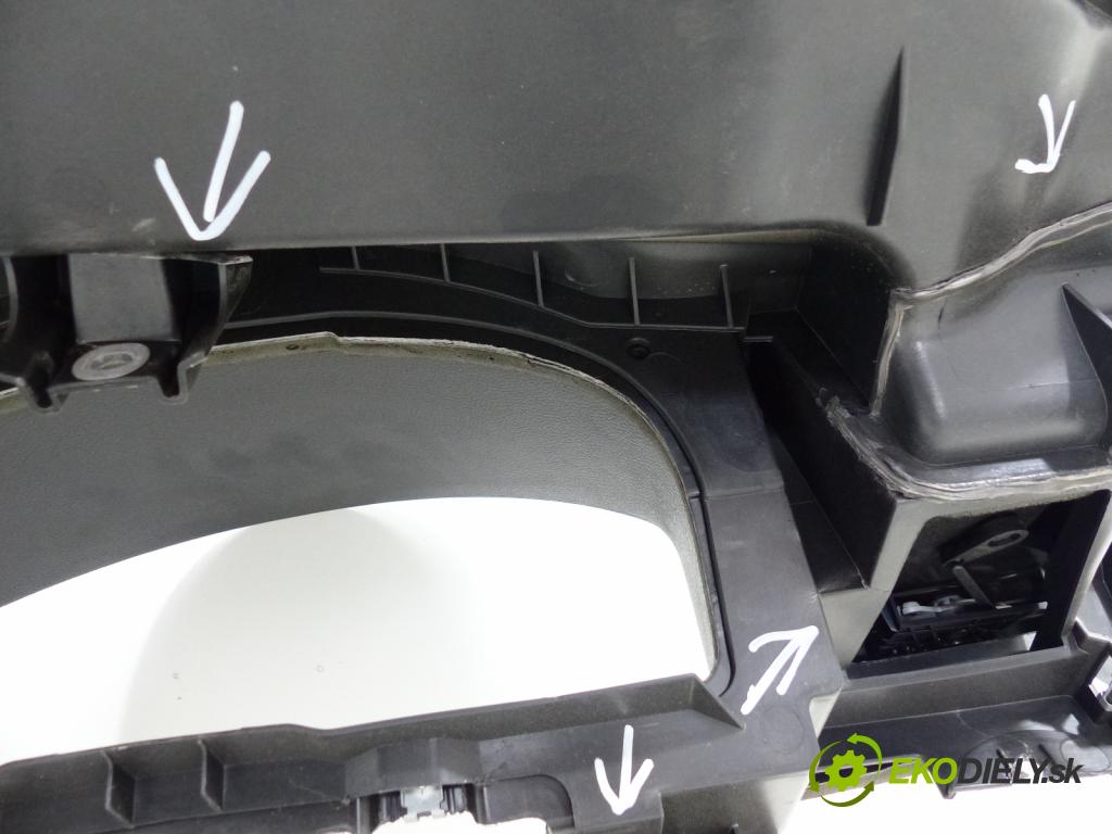 Vw Jetta V 2005-2010 1.9 TDI 105 HP  77 kW 1900 cm3  palubovka -