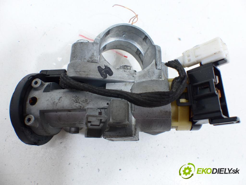 Mitsubishi Carisma 1.8 16V GDI 125 HP 92 kW 1800 cm3 spinačka (Spínacie skrinky a kľúče)