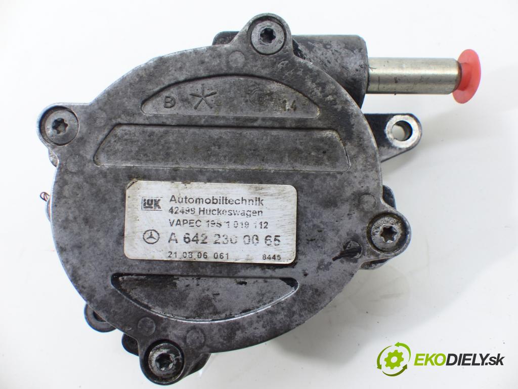 Chrysler 300c 3.0 CRD V6 218 hp  160 kW 3000 cm3  pumpa vakuová