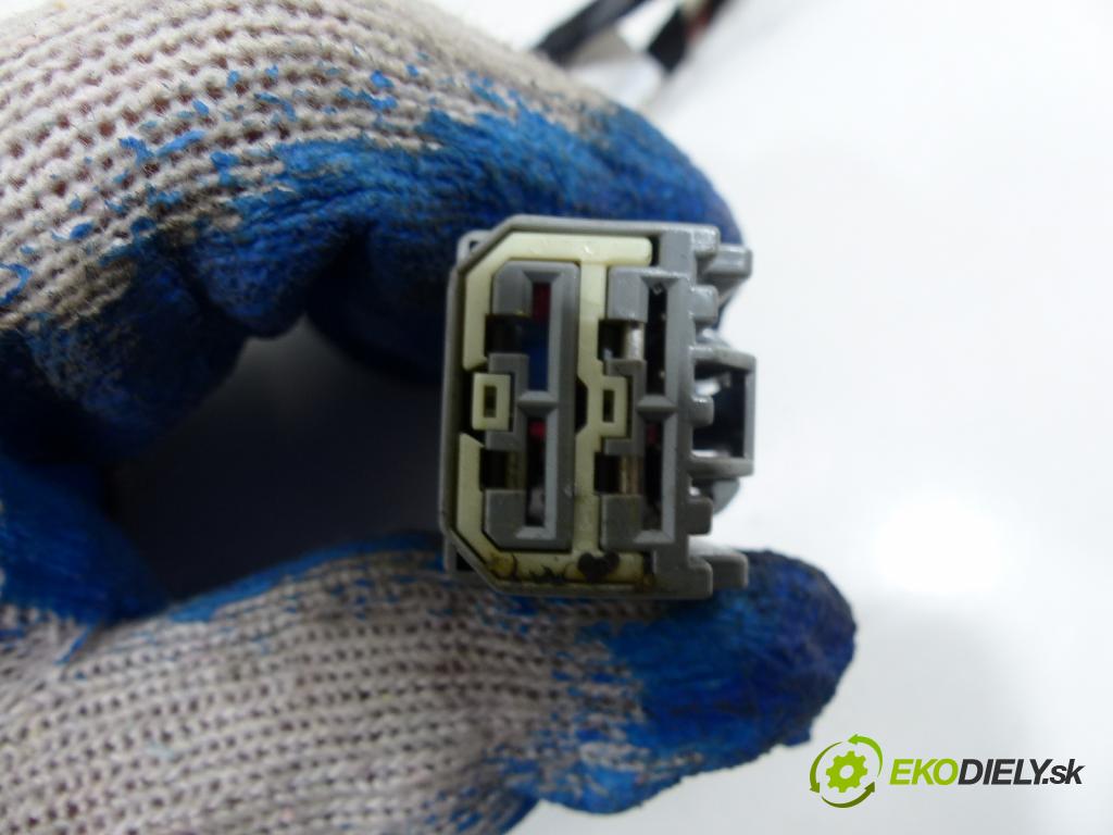 Chrysler 300c 3.0 CRD V6 218 hp  160 kW 3000 cm3  topné těleso radiátor topení  (Radiátory topení)