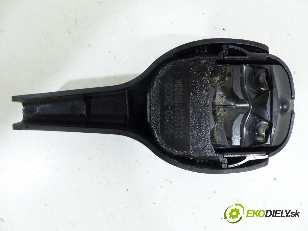 Hyundai I40 1.7 CRDi 136 HP  100 kW 1700 cm3  Snímač dažďa  (Snímače dažďa)