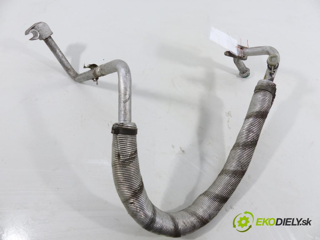 Tata Indica v2 1.4 16V 86 HP  63 kW 1400 cm3  Rúrka klimatizácie
