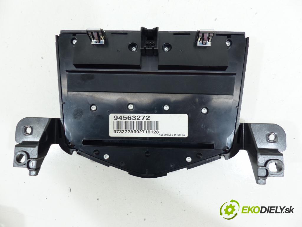 Chevrolet Cruze 2.0 VCDI 150 HP  110 kW 2000 cm3  RADIO  (Audio zariadenia)