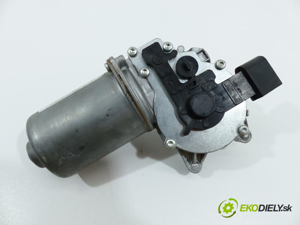 Bmw 3 e90 2005-2013 2.0D 136hp  100 kW 2000 cm3  motor stěračů přední část