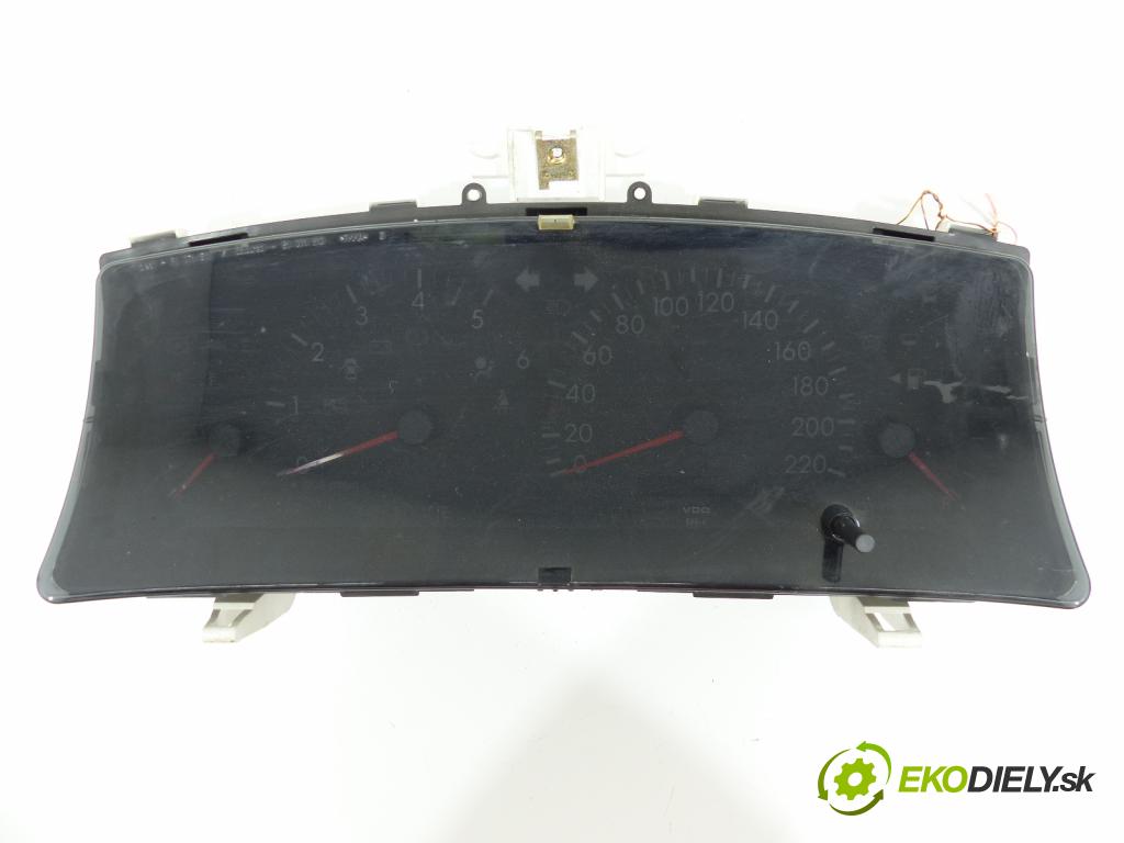 Toyota Corolla E12 2001-2009 2.0 D4D 116 hp  85 kW 2000 cm3  prístrojovka  (Přístrojové desky, displeje)