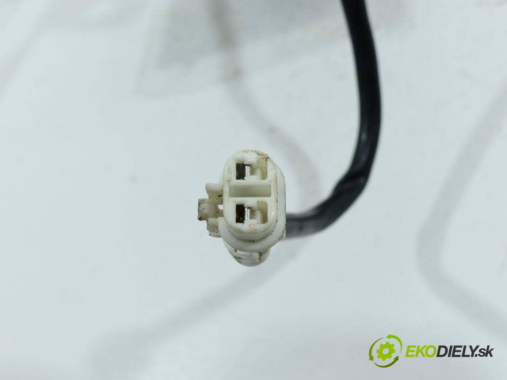 Suzuki Swift 1989-2004 1.0 8V 53km  39 kW 1000 cm3  Rozdeľovač -  (Rozdeľovače)