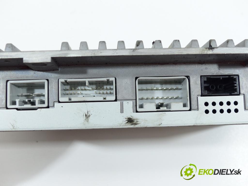 Volvo S40 II 2004-2012 2.0D 150 hp  110 kW 2000 cm3  zesilovač  (Zesilovače)