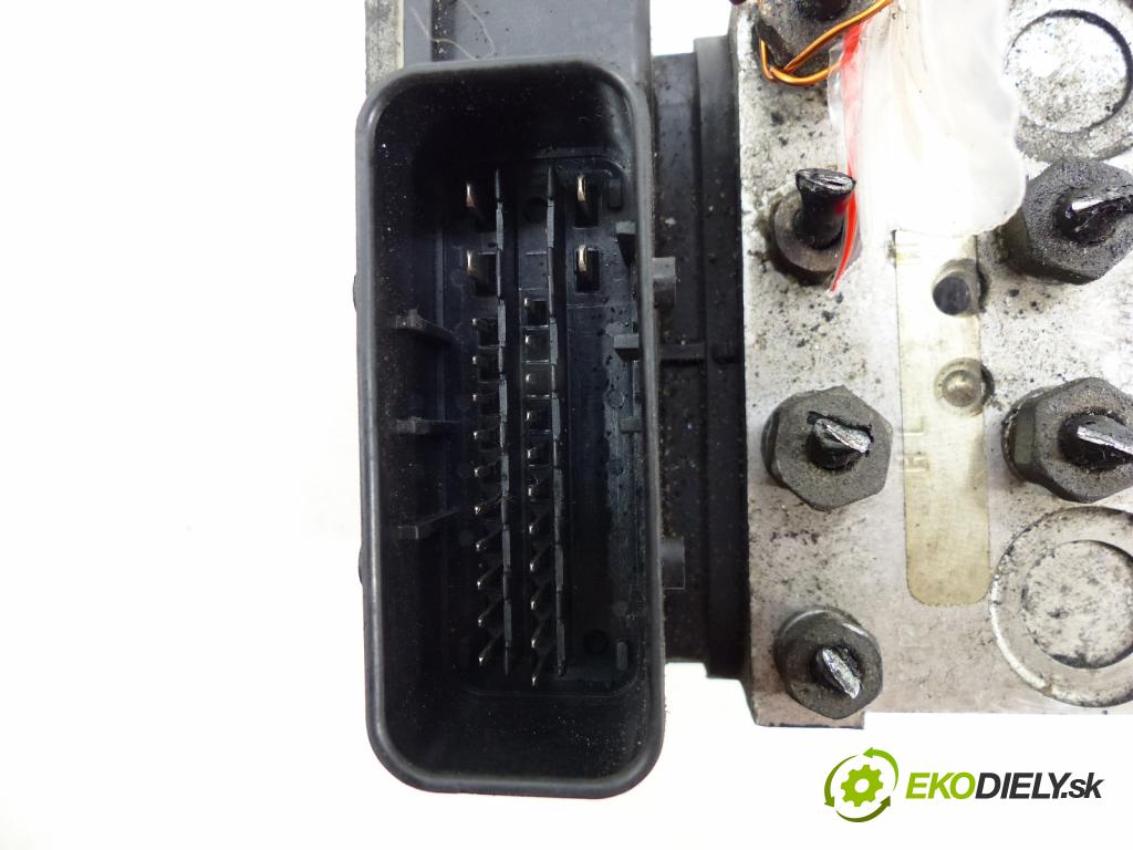 Lancia Lybra 2.4 JTD 150 HP  110 kW 2400 cm3  Pumpa ABS  (Pumpy ABS)
