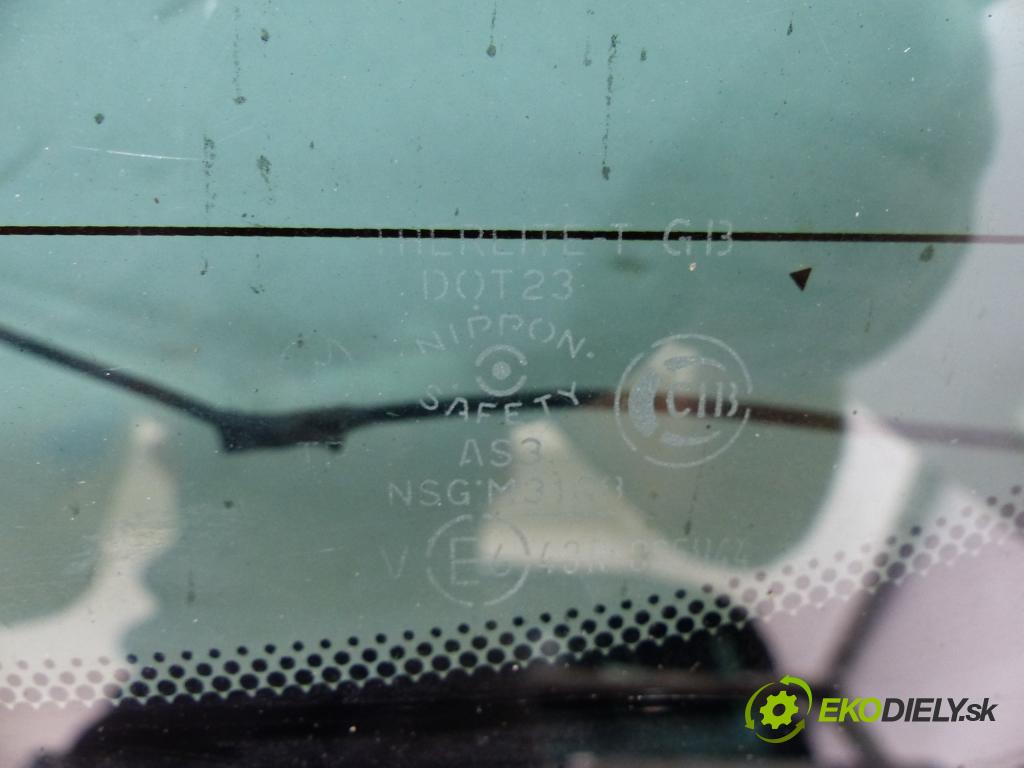 Mazda Mpv II 1999-2006 2.0 - 136hp  100 kW 2000 cm3  okno zadní část  (Okna zadní)