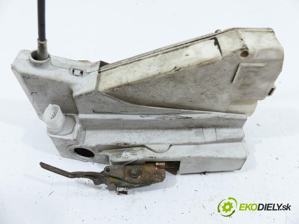 Ford Galaxy 1995-2006 2.0 8V 116 hp  85 kW 2000 cm3  zámok přední část pravý