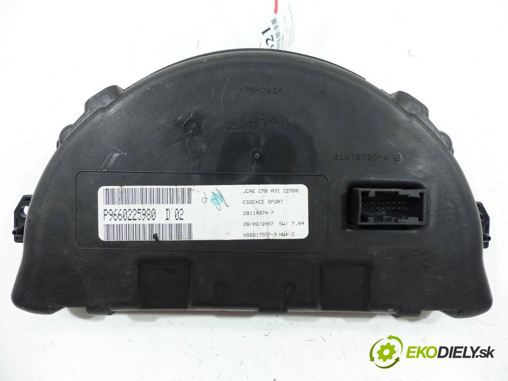 Citroen C2 1.4 8V 73 hp  54 kW 1400 cm3  prístrojovka  (Přístrojové desky, displeje)