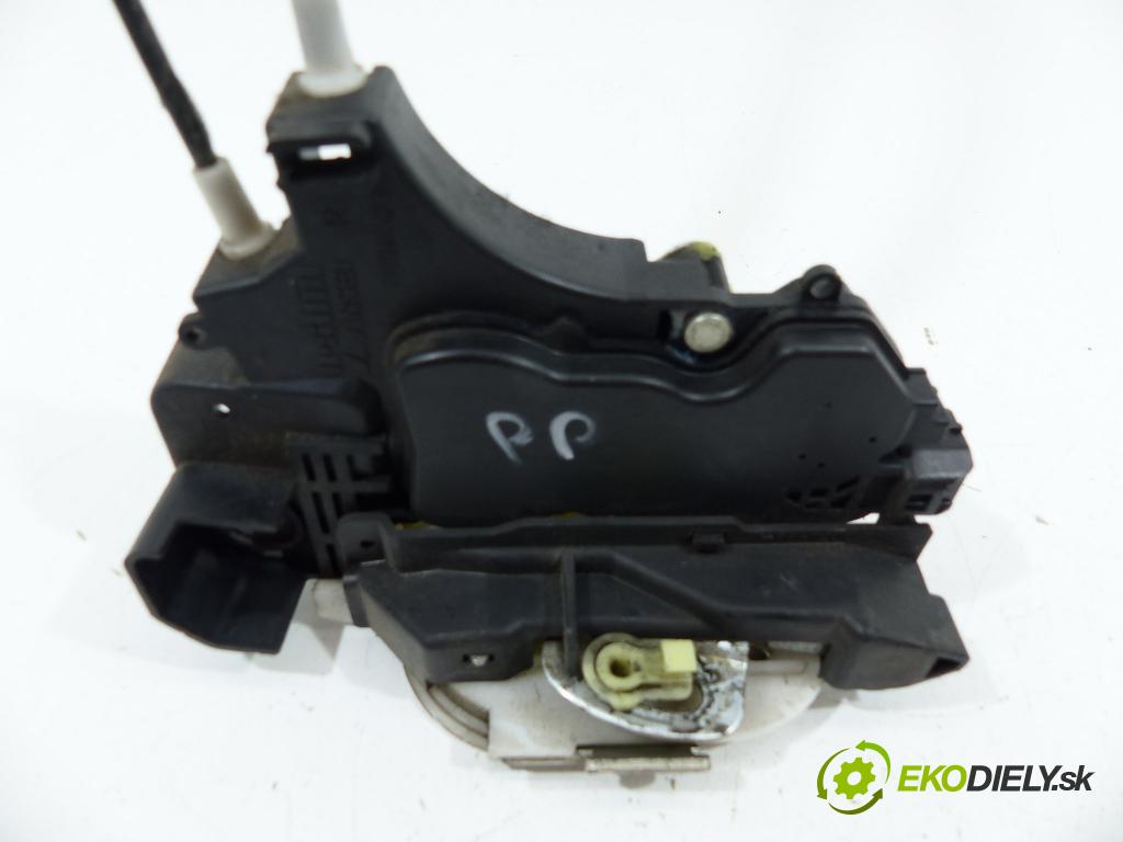 Mitsubishi Colt Z30 VI 04-12 1.3 16V 95 hp 70 kW 1300 cm3 zámok přední část pravý