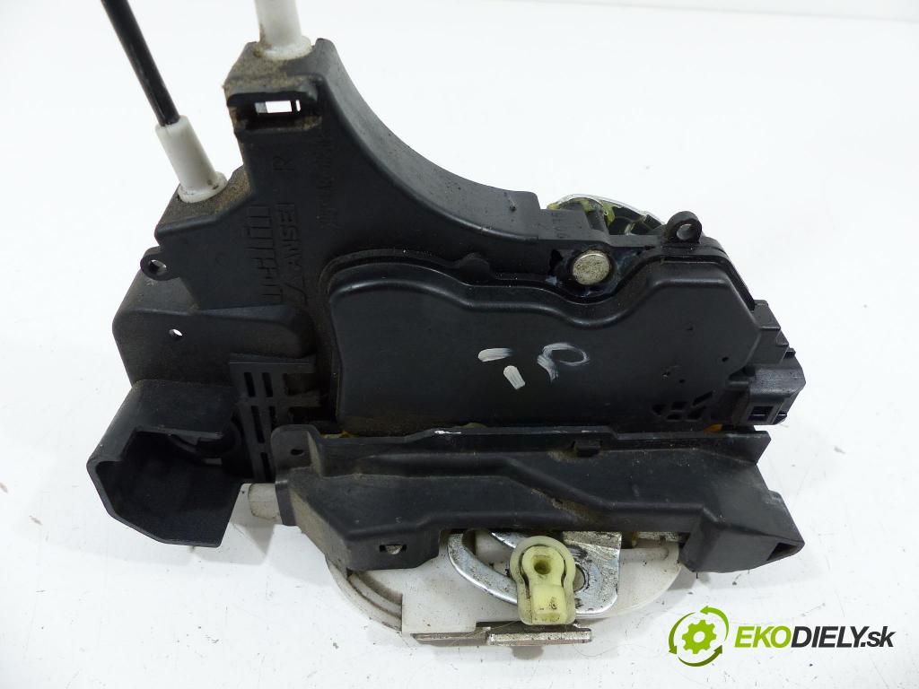 Mitsubishi Colt Z30 VI 04-12 1.3 16V 95 hp  70 kW 1300 cm3  zámok zadní část pravý