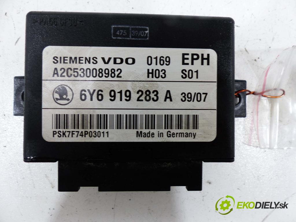 Skoda Octavia I 1996-2010 1.6 8V 101 HP  74 kW 1600 cm3  Modul Riadiaca jednotka  (Ostatné)