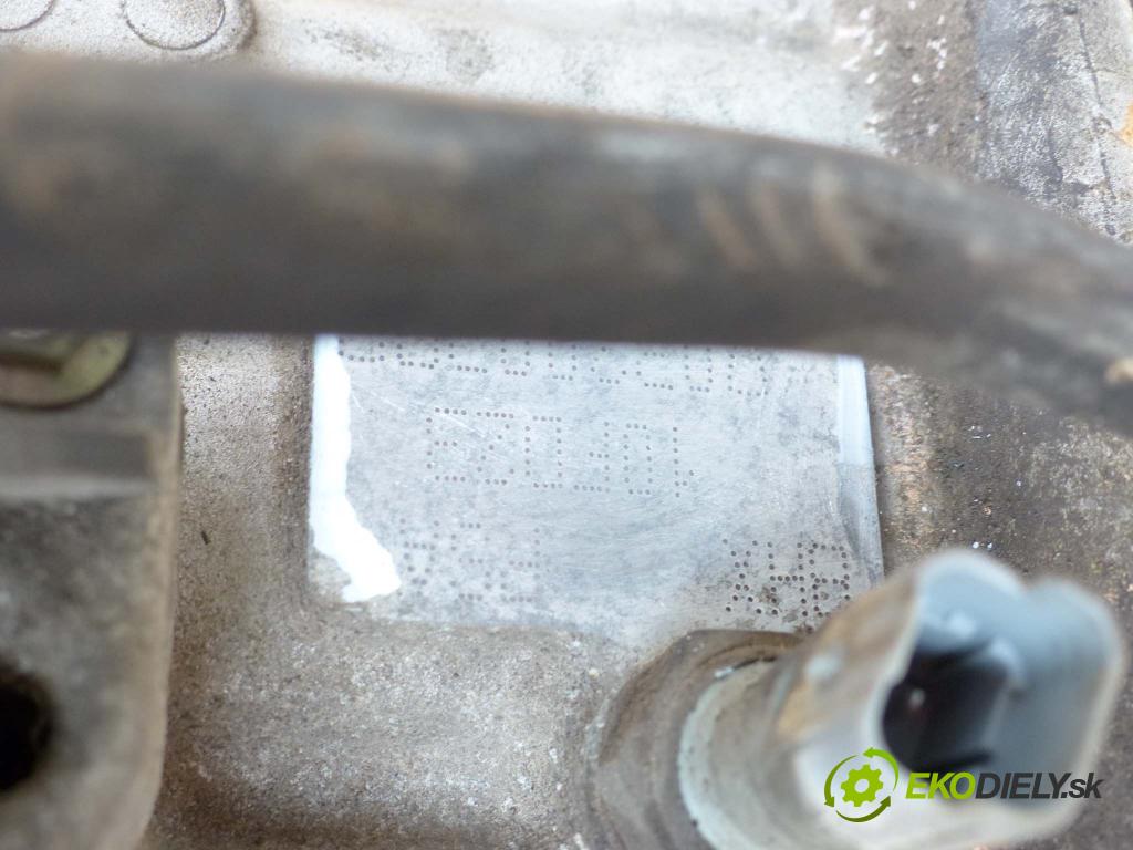 Peugeot 206 1.4 HDI 68 hp  50 kW 1400 cm3  motor DIESLA