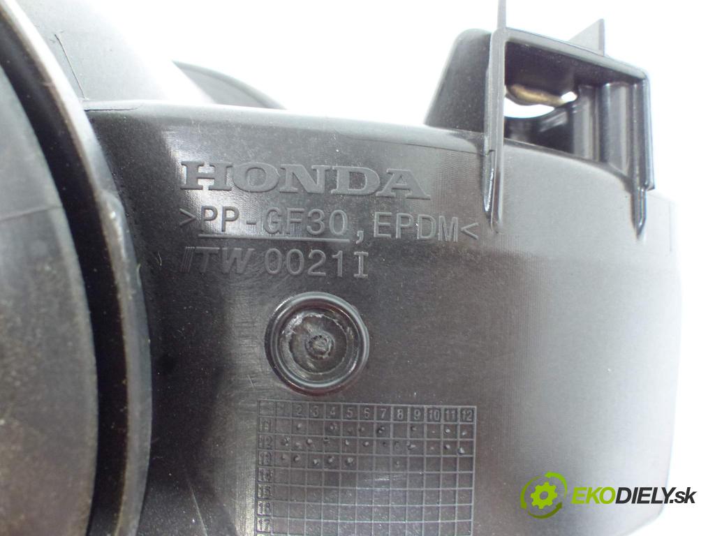 Honda Civic IX 2011-2017 1.4 16V 99 hp  73 kW 1400 cm3  dvířka nádrže paliva