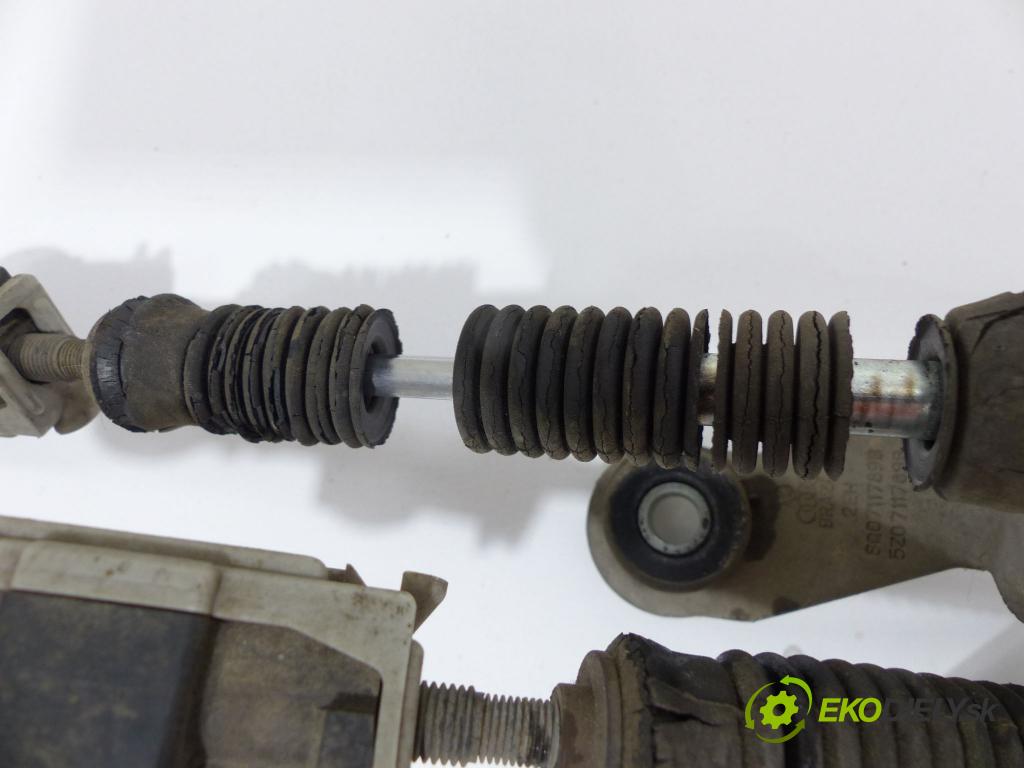 Vw Fox 1.2 6V 54 HP  40 kW 1200 cm3  Kulisa - -  (Rýchlostné páky / kulisy)