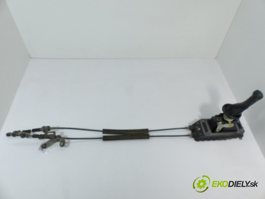 Vw Fox 1.2 6V 54 HP  40 kW 1200 cm3  Kulisa - -  (Rýchlostné páky / kulisy)