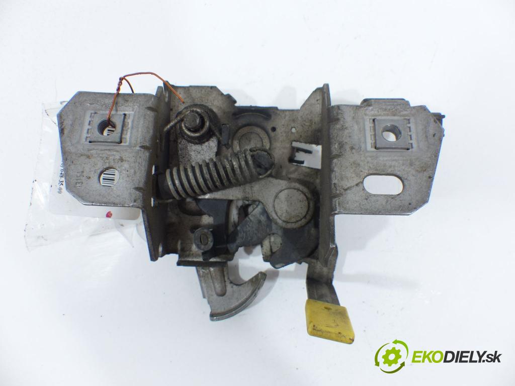 Volvo S40 II 2004-2012 2.0D 136hp 100 kW 2000 cm3 zámok kapoty