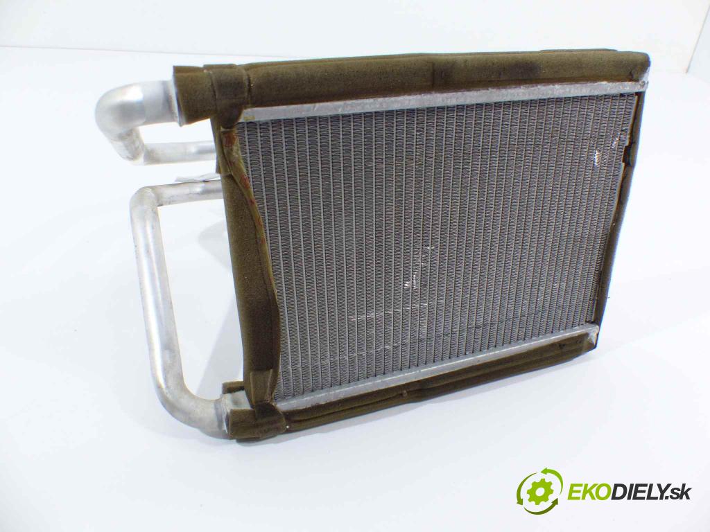 Hyundai Tucson I 2004-2009 2.0 16V 141 HP  104 kW 2000 cm3  Výhrevné teleso, radiátor kúrenia  (Radiátory kúrenia)