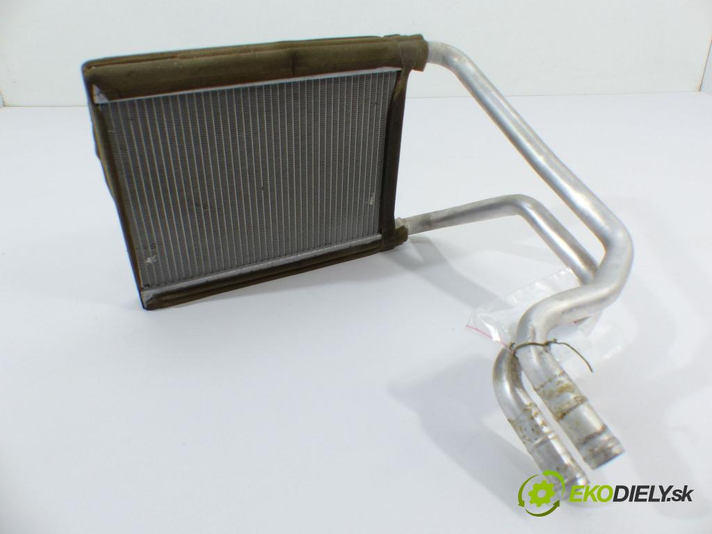 Hyundai Tucson I 2004-2009 2.0 16V 141 HP  104 kW 2000 cm3  Výhrevné teleso, radiátor kúrenia  (Radiátory kúrenia)