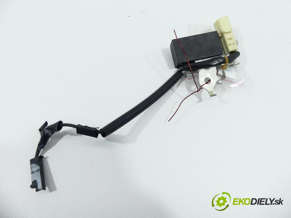 Toyota Corolla E15 2007-2014 1.6 16V VVTI 124hp  91 kW 1600 cm3  Modul Riadiaca jednotka  (Ostatné)