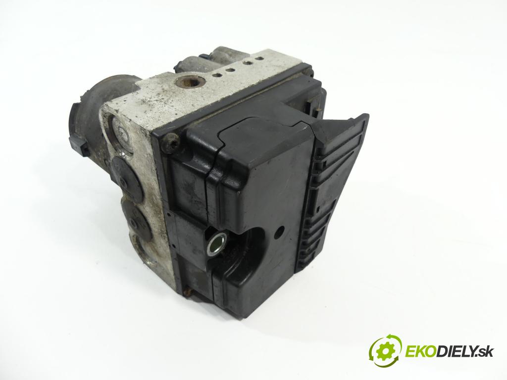 Audi A4 B5 1994-2001 1.6 8V 101 HP  74 kW 1600 cm3  Pumpa ABS  (Pumpy ABS)