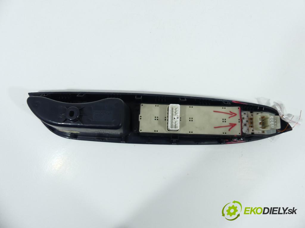 Hyundai Accent III 2005-2010 1.4 16V 97 HP  71 kW 1400 cm3  Prepínač okien I spätných zrkadiel