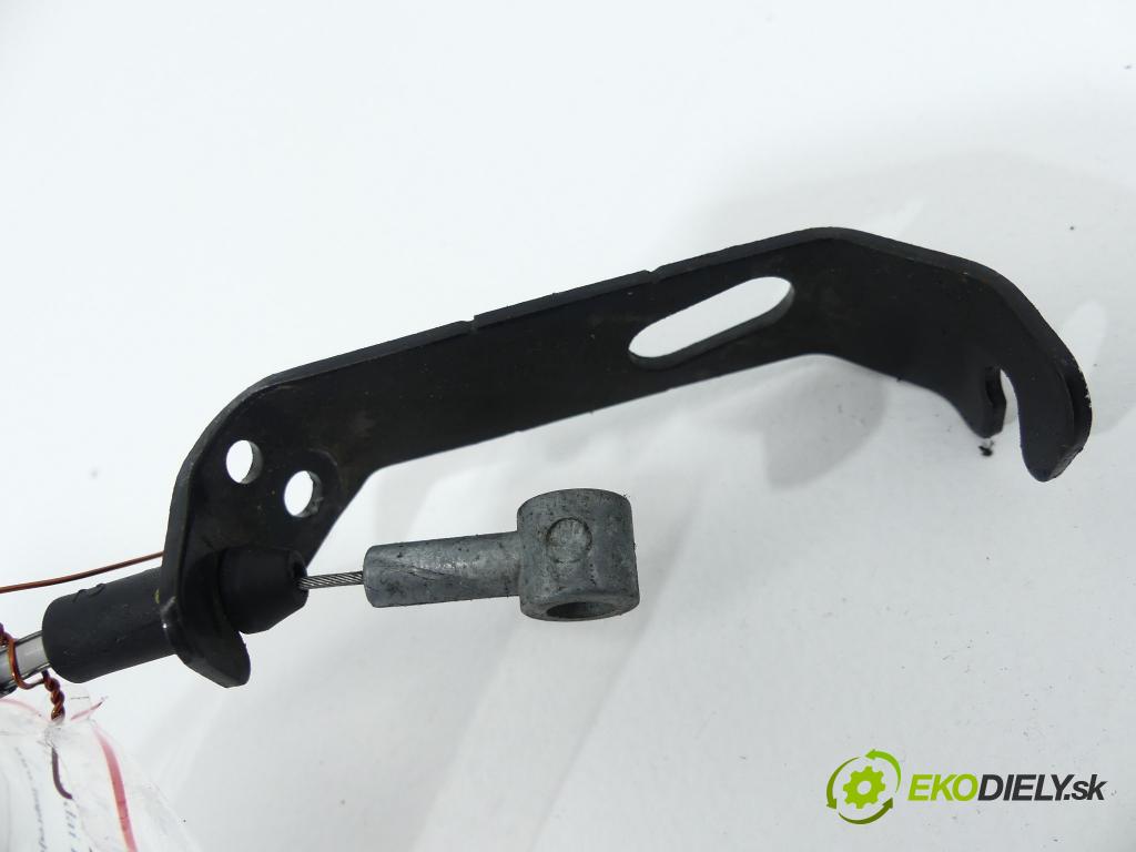 Hyundai I10 I 2008-2013 1.1 12V 69 hp  51 kW 1100 cm3  zámok kapoty