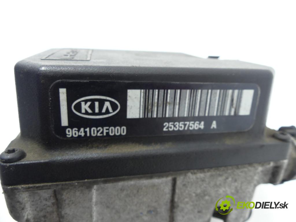 Kia Cerato 2004-2008 2.0 16V 143 hp  105 kW 2000 cm3  Tempomat  (Ostatní)