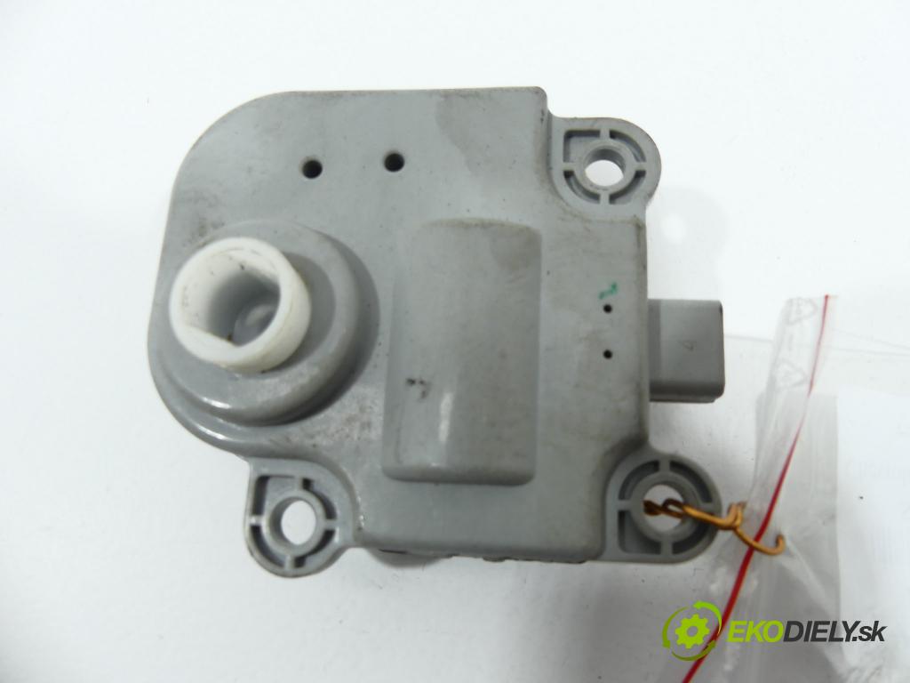 Chevrolet Aveo T300 2011-2014 1.2 16V 86 HP  63 kW 1200 cm3  Motorček kúrenia