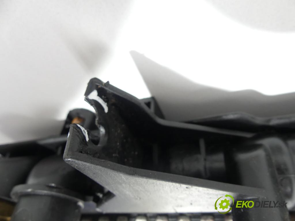 Audi 100 C4 1991-1994 2.3b 133 HP  98 kW 2300 cm3  Chladič  (Chladiče)