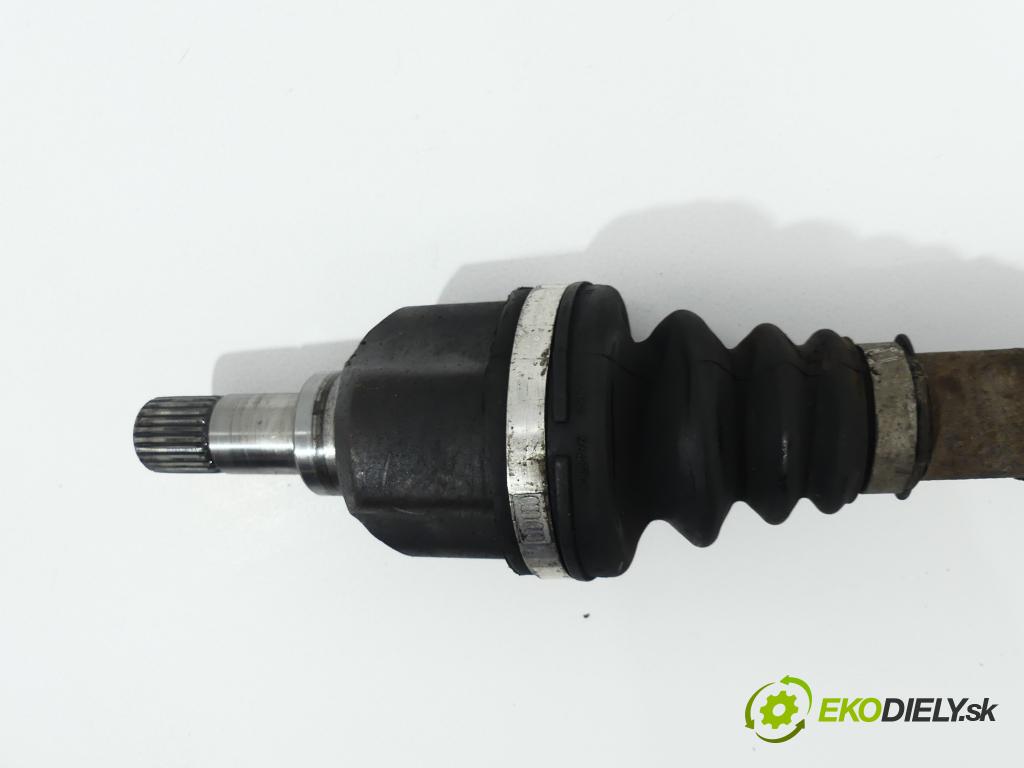 Citroen C4 Grand picasso 1.6 HDI 109 HP  80 kW 1600 cm3  Poloos ľavá strana  (Poloosy)