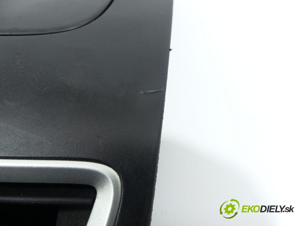 Suzuki Swift Mk7 2010-2017 1.2 16V 94 HP 69 kW 1200 cm3 Priehradka, kastlík