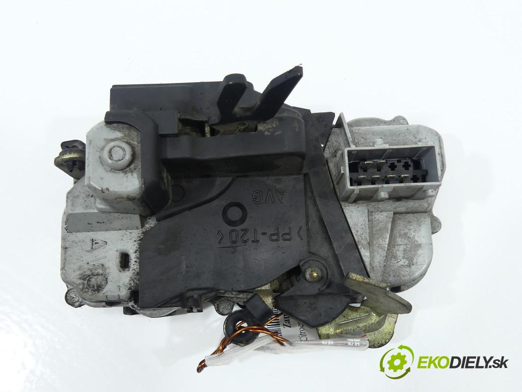 Citroen Xsara 1997-2000 1.4 8V 75 hp  55 kW 1400 cm3  zámok přední část levý