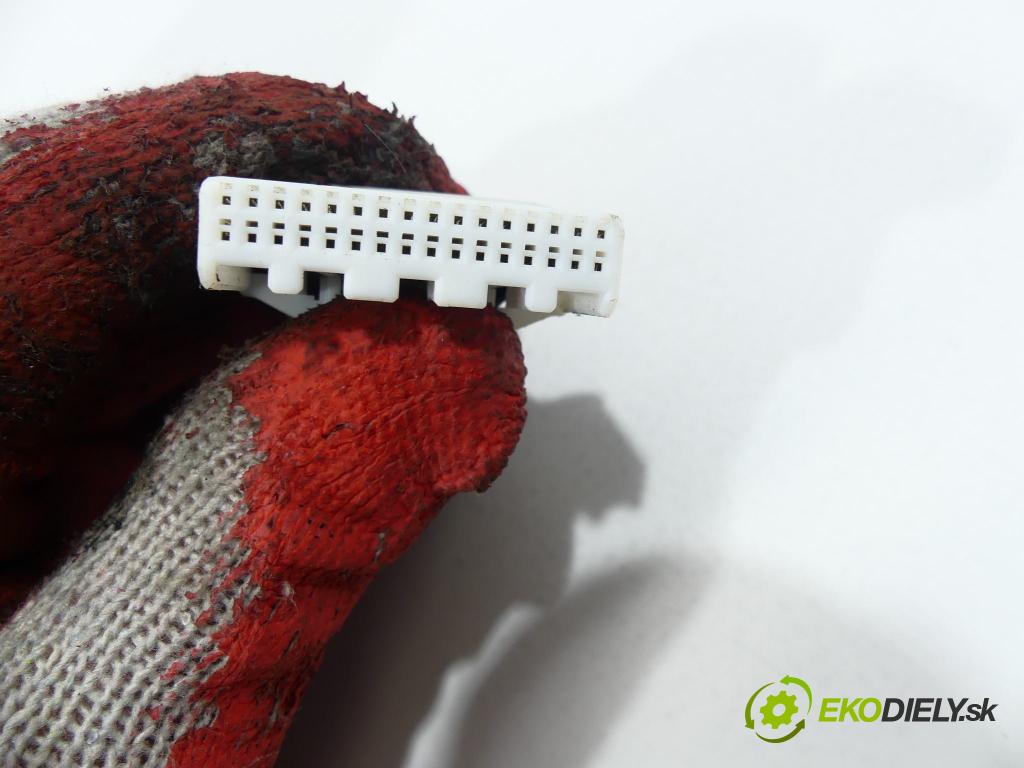 Toyota Land Cruiser 120 2002-2010 3.0 D4D 163 HP  120 kW 3000 cm3  Menič CD  (CD meniče)