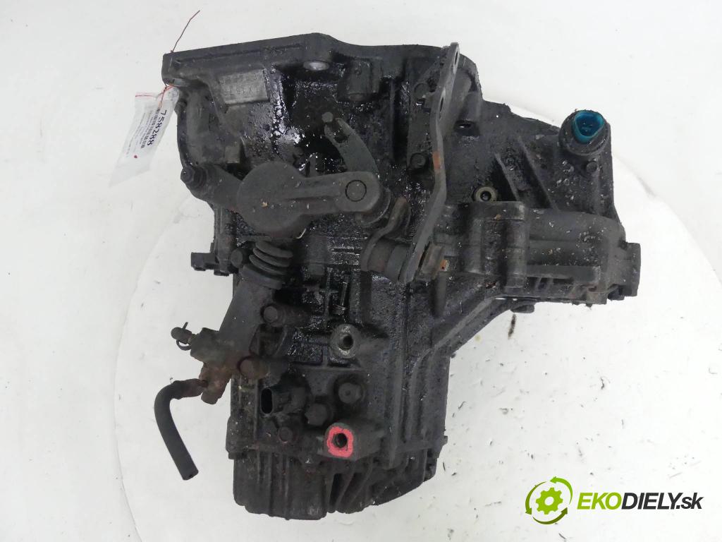 Hyundai Coupe 1.6 16V 116 hp  85 kW 1600 cm3  převodovka - manuální