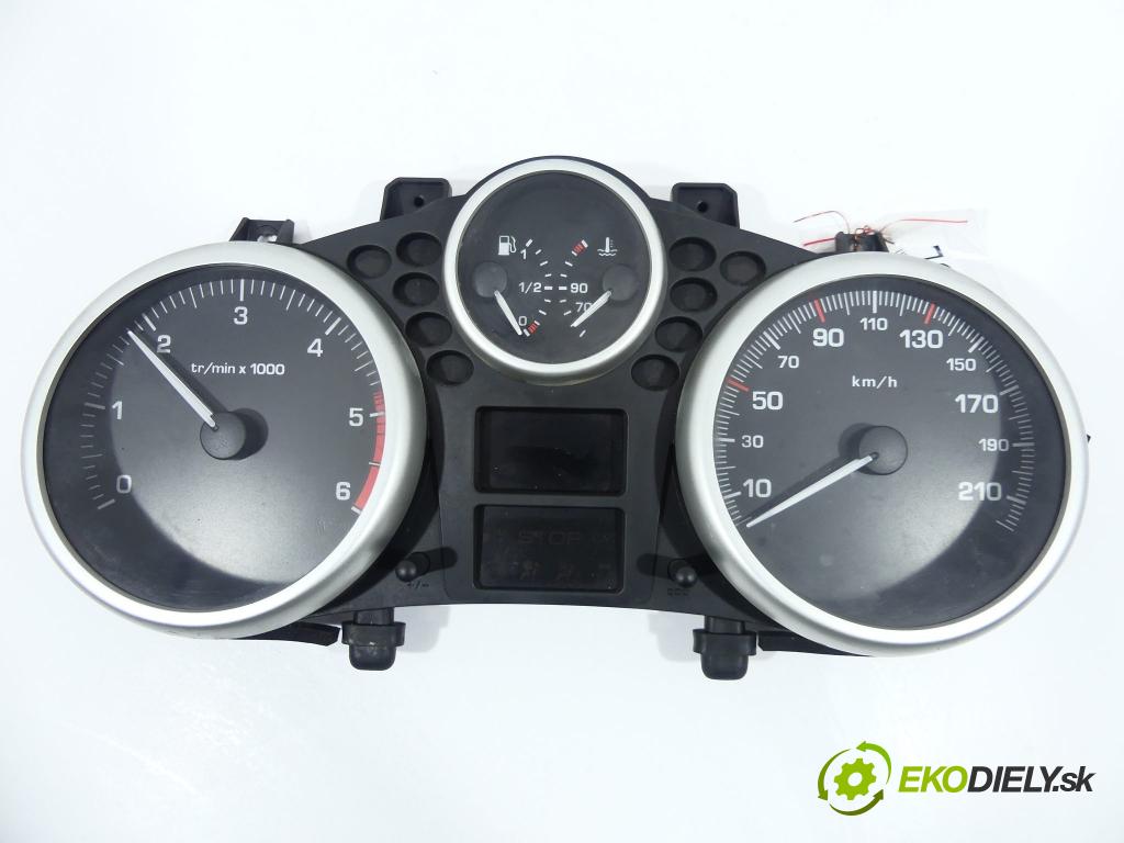 Peugeot 206 1.4 HDI 68 HP  50 kW 1400 cm3  Prístrojovka  (Prístrojové dosky, displeje)