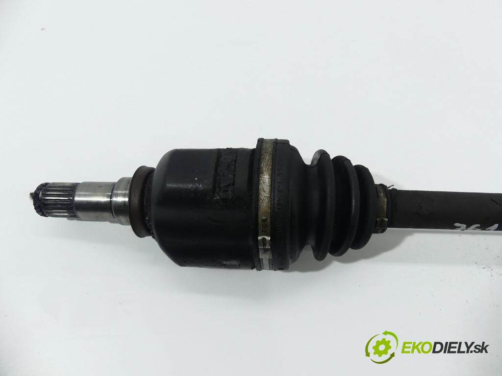 Toyota Auris I 2006-2013 1.3 16V VVTI 99 HP  73 kW 1330 cm3  Poloos ľavá strana  (Poloosy)