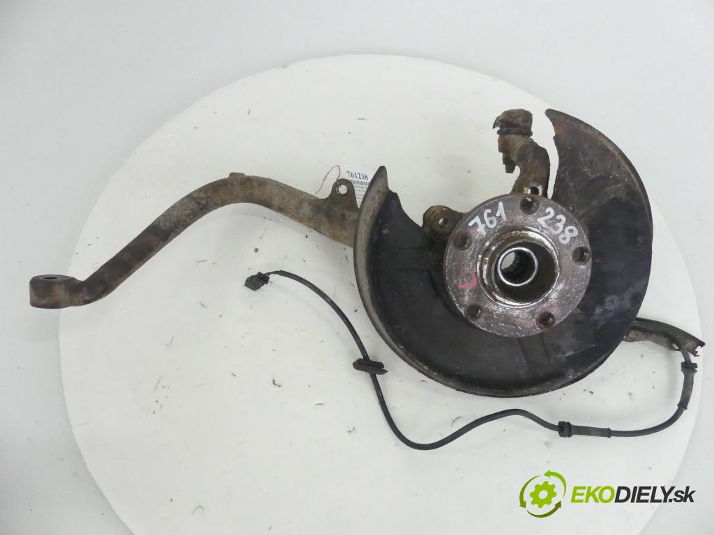 Audi A4 B5 1994-2001 1.8 20V 125 hp  92 kW 1800 cm3  náboj kola zadní část