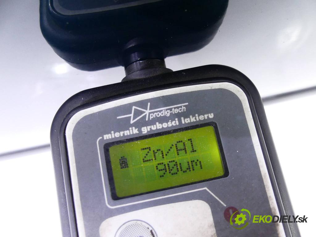 Peugeot 307 2.0 HDI 90 hp  66 kW 2000 cm3  dveře přední část levé