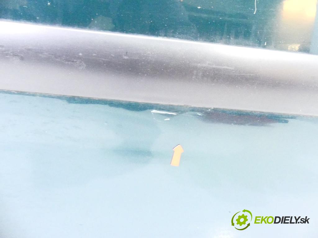 Peugeot 307 2.0 HDI 90 hp  66 kW 2000 cm3  dveře přední část levé