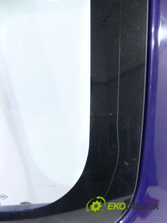 Dacia Logan 1.4 8V 75 HP  55 kW 1400 cm3  Dvere zad pravé  (Ostatné)