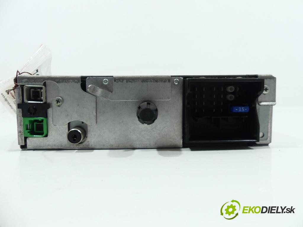 Peugeot 307 1.6 HDI 109 hp  80 kW 1600 cm3  RADIO  (Audio zařízení)