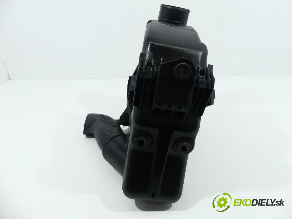 Toyota Yaris I 1999-2005 1.4 D4D 75 hp  55 kW 1400 cm3  obal filtra vzduchu  (Kryty filtrů)