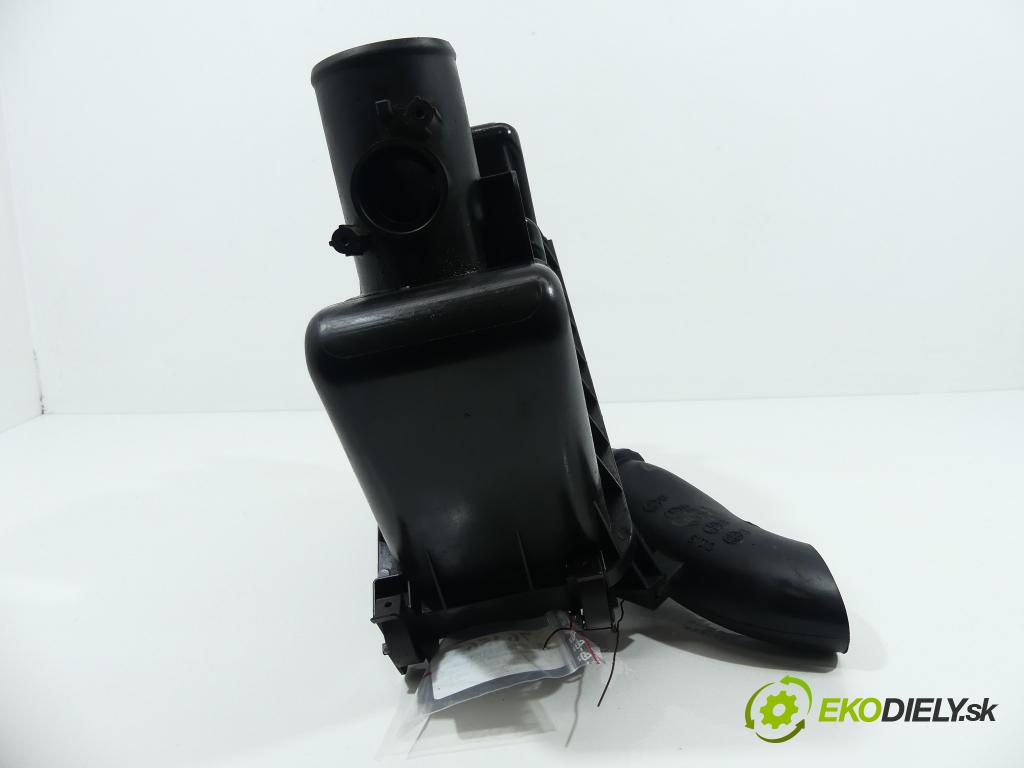 Toyota Yaris I 1999-2005 1.4 D4D 75 hp  55 kW 1400 cm3  obal filtra vzduchu  (Kryty filtrů)